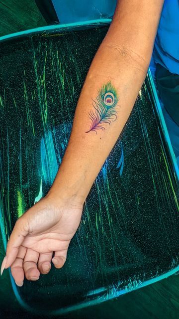 28 Feather Tattoo Ideas 2025: Fine Line, Mandala, Native American, Black, Simple &#038; Meaningful Designs