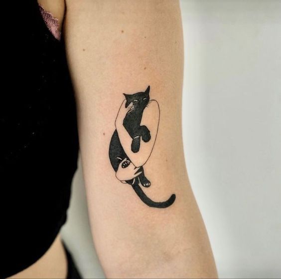 27 Black Cat Tattoo Ideas 2025 – Realistic, Minimalist, Traditional &#038; Witchy Designs