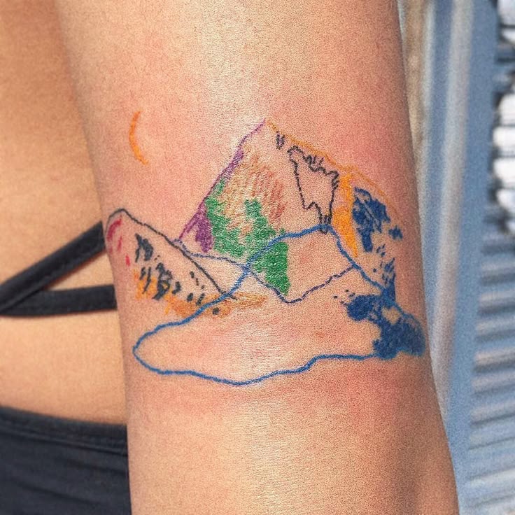 27 Ideas Mountain Tattoo Ideas 2025: Minimalist, Geometric, Fine Line &#038; Sleeve Designs