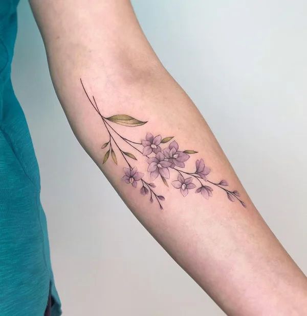 29 July Birth Flower Tattoo Ideas 2025 – Fine Line, Spine, Arm, Shoulder &#038; Sleeve Designs