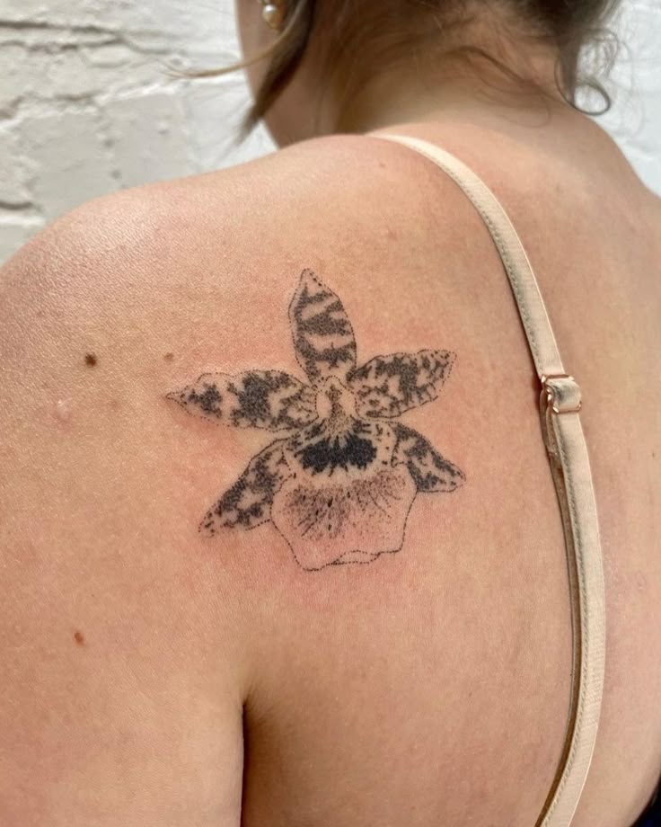 26 Orchid Tattoo Ideas 2025 for Minimalist, Colour, and Fine Line Designs