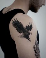 30 Eagle Tattoo Ideas 2025: Bold Designs for Men and Women with Chest ...