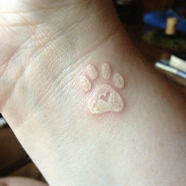 27 White Tattoo Ideas 2025 for Women and Men – Aesthetic Designs on Dark Skin and More