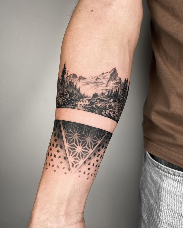 27 Ideas Mountain Tattoo Ideas 2025: Minimalist, Geometric, Fine Line &#038; Sleeve Designs