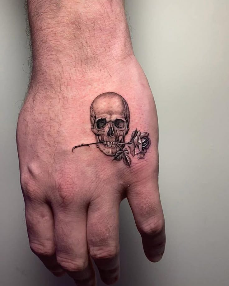 29 Skull Tattoos Ideas 2025 for Men and Women – Unique, Traditional, Feminine, Dark &#038; Mexican Skull Designs