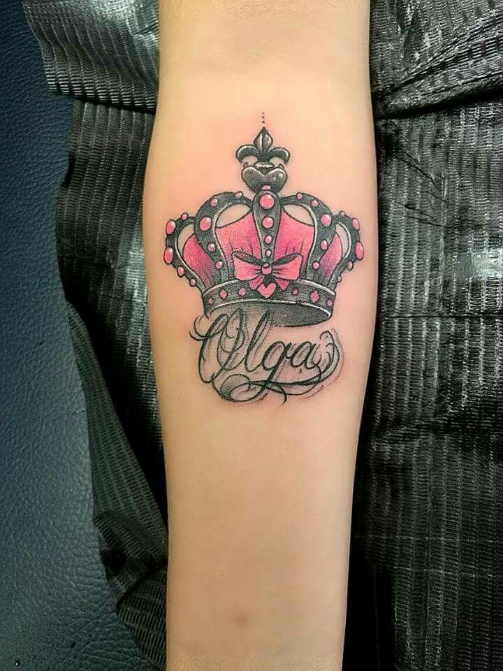 27 Crown Tattoo Ideas 2025: Minimalist, Feminine, and King-Inspired Designs for Men and Women