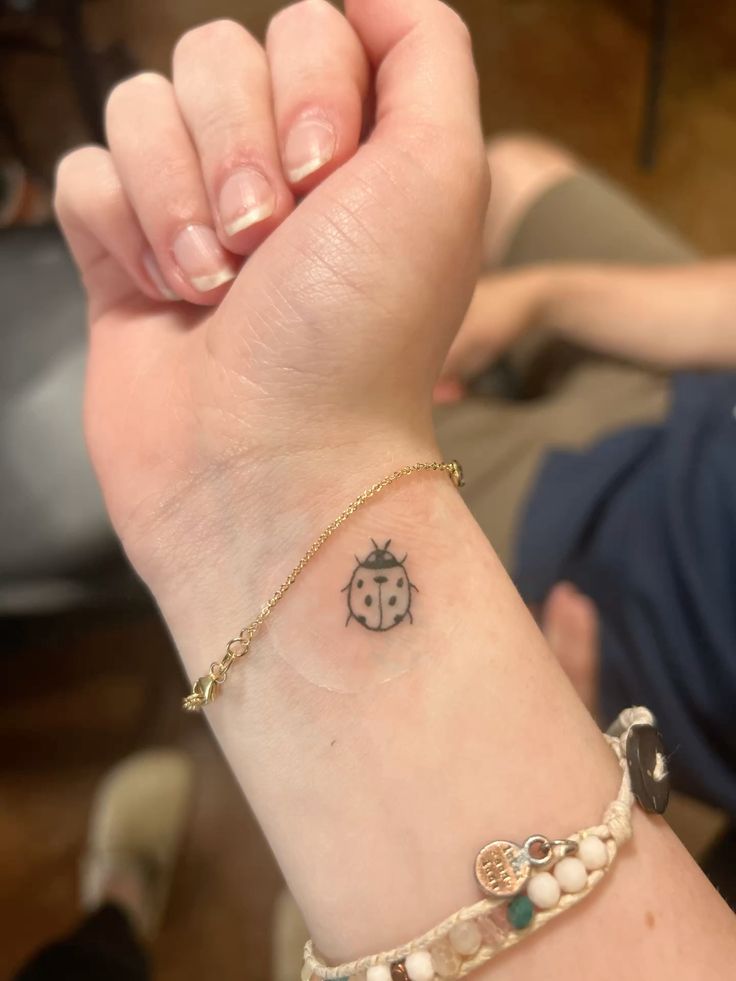 29 Ladybug Tattoo Ideas 2025 with Stencil Designs, Fine Line, Traditional Style, Gothic, Floral