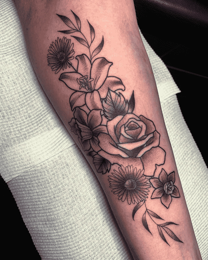 25 Daisy Tattoo Ideas 2025 with Fine Line, Watercolor, Minimalist, Stencil, Traditional &#038; Dainty Designs