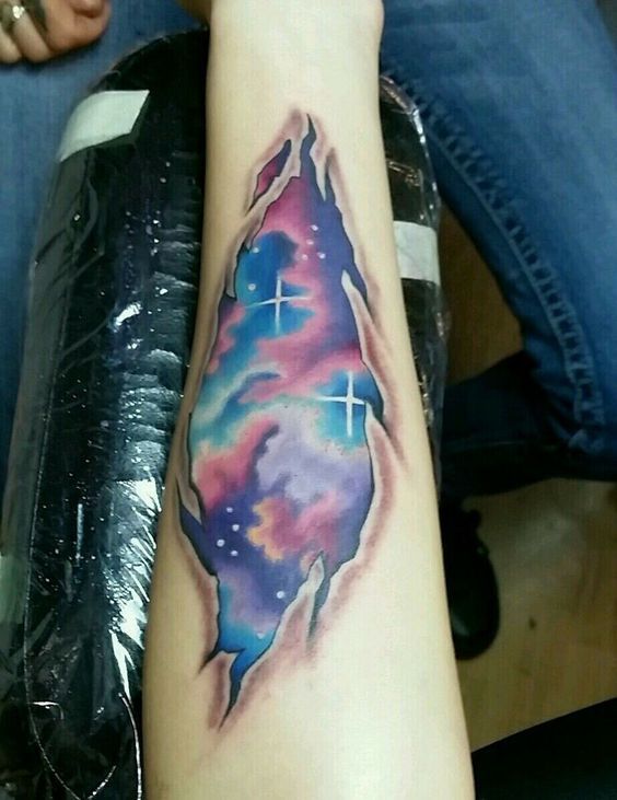 27 Space Tattoo Ideas 2025 for Women and Men – Galaxy Sleeve Designs, Minimalist Forearm Art
