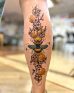 30 Honeycomb Tattoo Ideas 2025 with Bees, Flowers, and Geometric ...