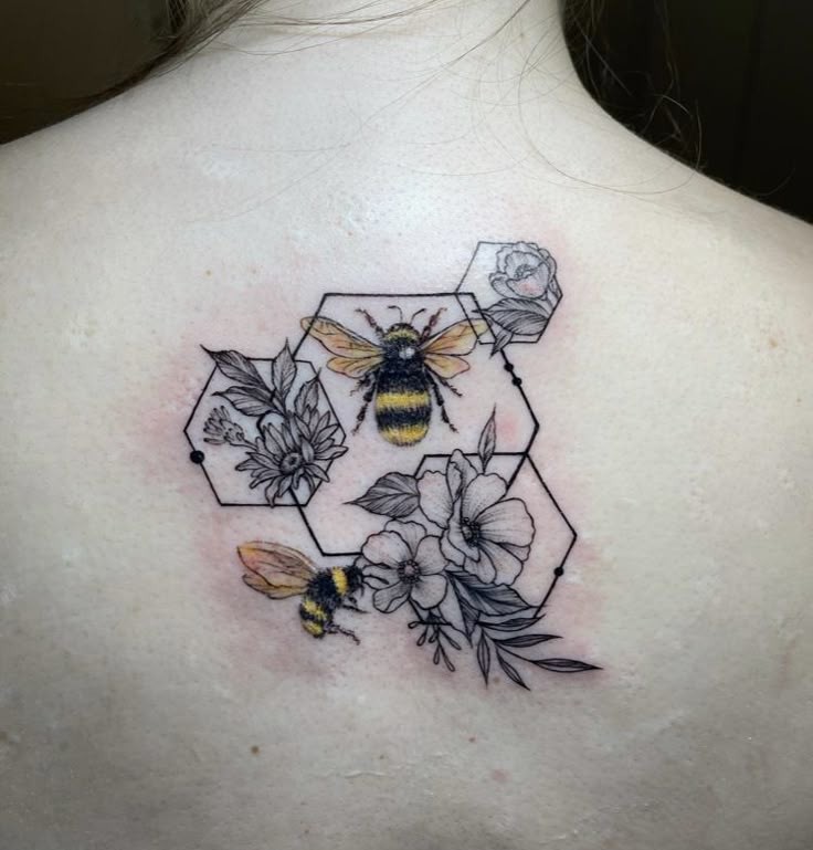 30 Honeycomb Tattoo Ideas 2025 with Bees, Flowers, and Geometric Patterns for Men and Women
