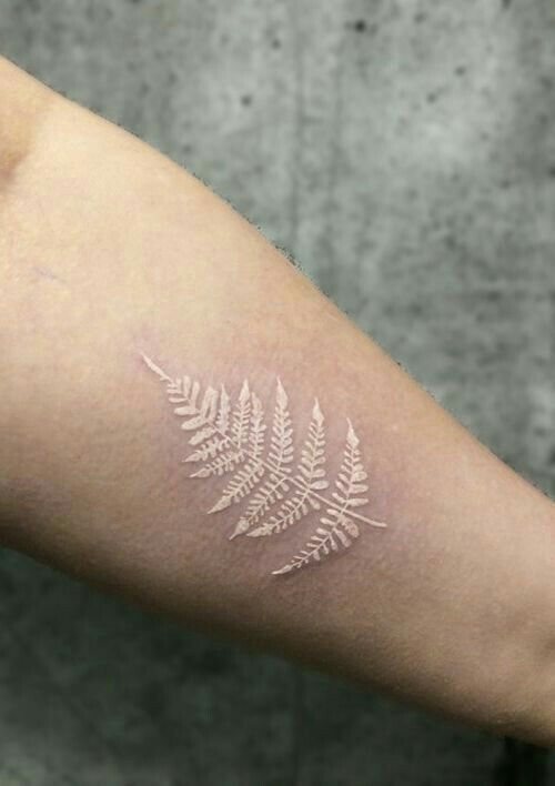 27 White Tattoo Ideas 2025 for Women and Men – Aesthetic Designs on Dark Skin and More