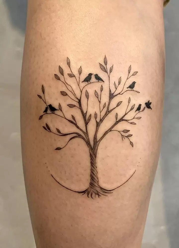 Explore 28 Tree Tattoo Ideas 2025: Minimalist, Fine Line, Sleeve &#038; Family-Inspired Designs