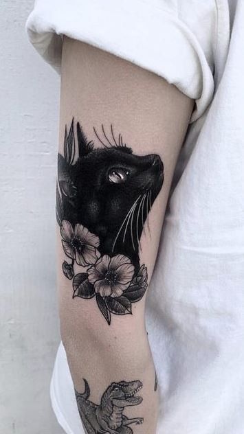 27 Black Cat Tattoo Ideas 2025 – Realistic, Minimalist, Traditional &#038; Witchy Designs