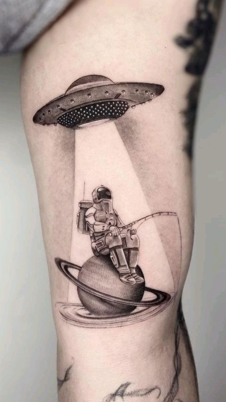 27 Space Tattoo Ideas 2025 for Women and Men – Galaxy Sleeve Designs, Minimalist Forearm Art