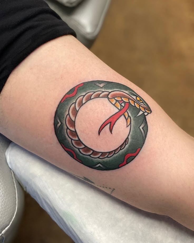 25 Ouroboros Tattoo Ideas 2025: Minimalist, Dragon, FMAB &#038; Traditional Snake Designs