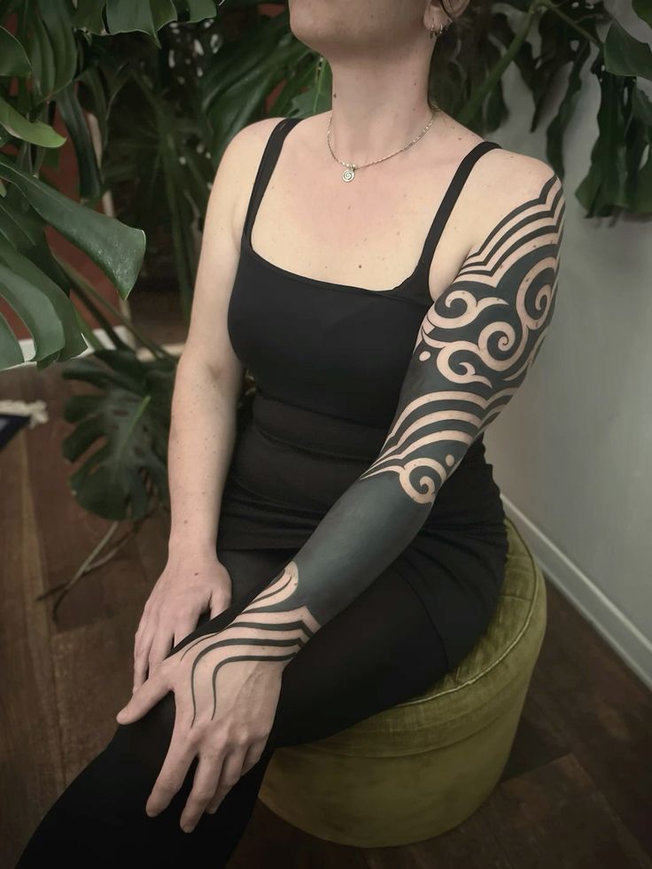 30 Blackwork Tattoo Ideas 2025 for Men &#038; Women – Bold Sleeve, Flash, Coverup &#038; Arm Design