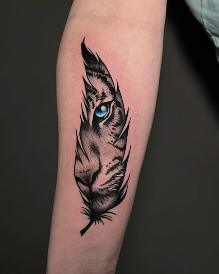 28 Feather Tattoo Ideas 2025: Fine Line, Mandala, Native American, Black, Simple &#038; Meaningful Designs