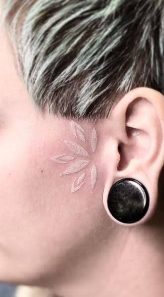 27 White Tattoo Ideas 2025 for Women and Men – Aesthetic Designs on Dark Skin and More