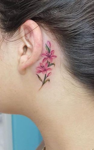 29 July Birth Flower Tattoo Ideas 2025 – Fine Line, Spine, Arm, Shoulder &#038; Sleeve Designs