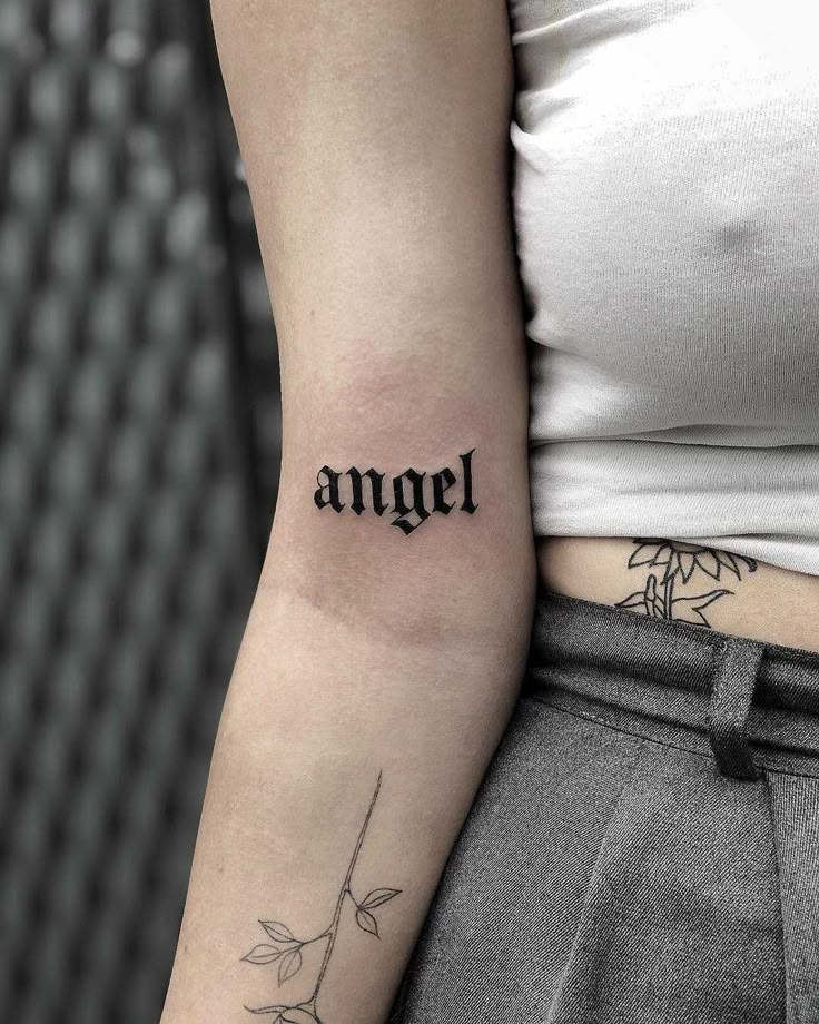 30 Name Tattoo Ideas 2025: Cute, Unique &#038; Dainty Designs for Women and Men Forearm, Neck, or Hand