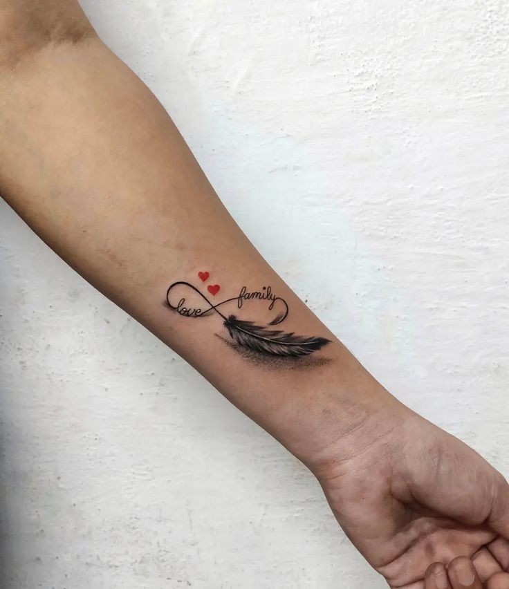 28 Feather Tattoo Ideas 2025: Fine Line, Mandala, Native American, Black, Simple &#038; Meaningful Designs