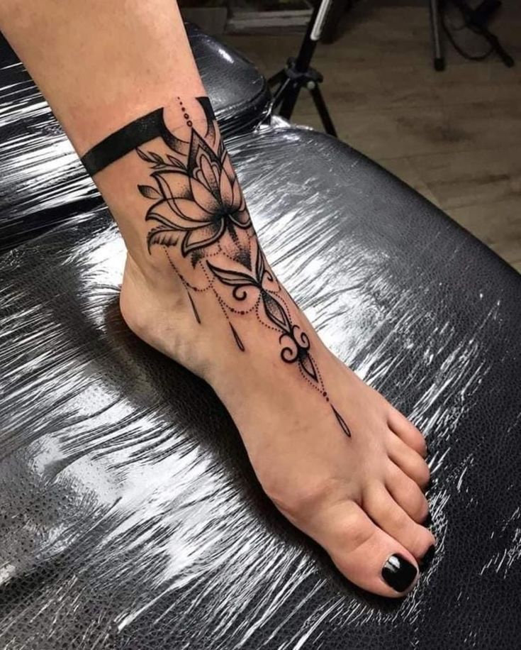 27 Leg Sleeve Tattoo Ideas 2025 for Men &#038; Women – Feminine Designs to Inspire Your Next Ink