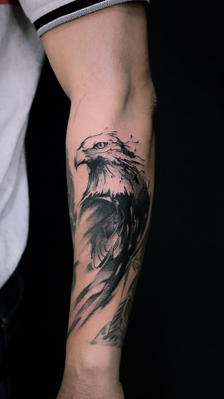 30 Eagle Tattoo Ideas 2025: Bold Designs for Men and Women with Chest, Arm, Forearm, Minimalist
