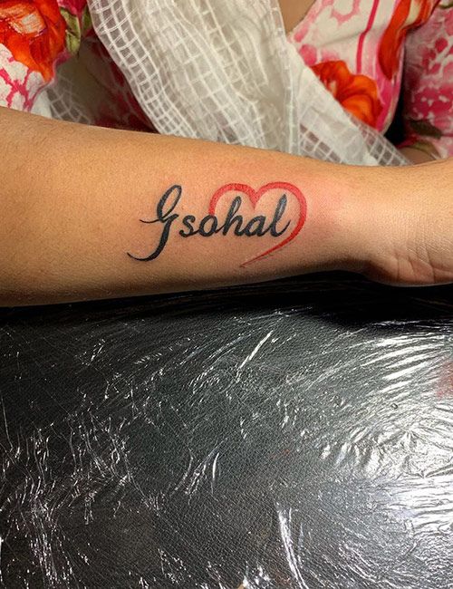 30 Name Tattoo Ideas 2025: Cute, Unique &#038; Dainty Designs for Women and Men Forearm, Neck, or Hand