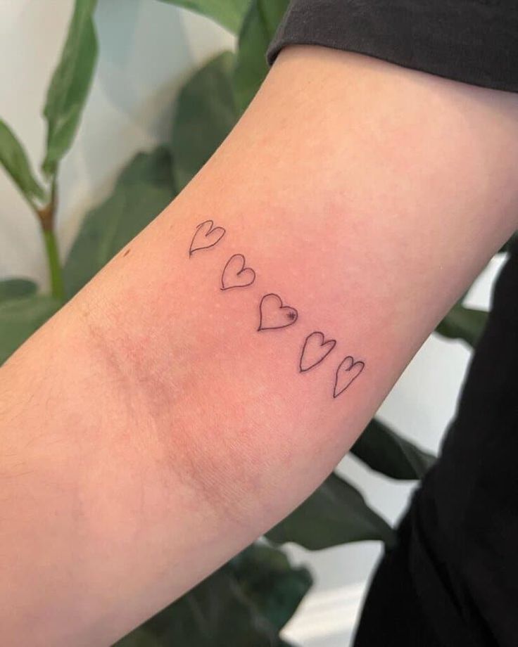 27 Family Tattoo 2025 – Unique Ink for Guys and Gals &#038; Meaningful Ideas