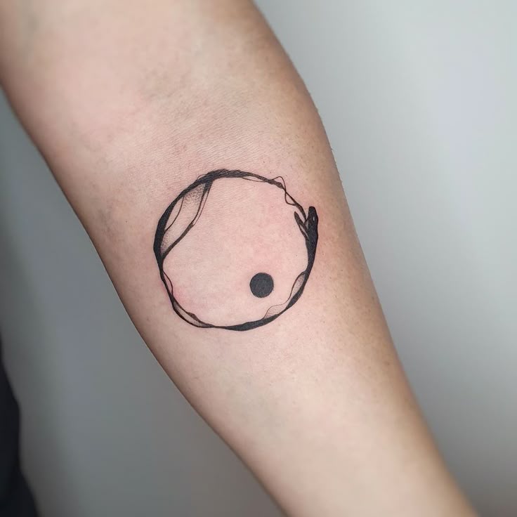 25 Ouroboros Tattoo Ideas 2025: Minimalist, Dragon, FMAB &#038; Traditional Snake Designs