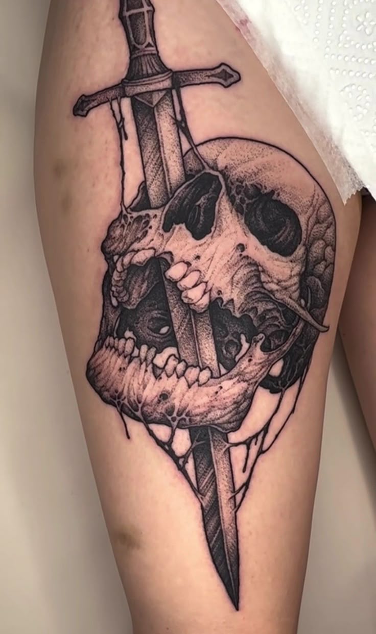 29 Skull Tattoos Ideas 2025 for Men and Women – Unique, Traditional, Feminine, Dark &#038; Mexican Skull Designs