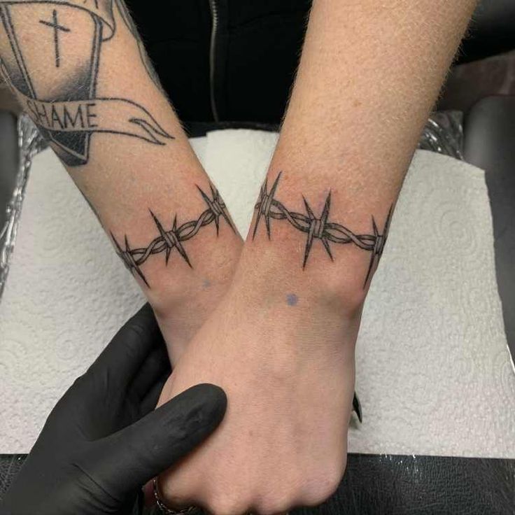 Wrist Tattoo Ideas 2025: 29 Designs for Women and Men, Fine Line, Tiny American Traditional Tattoos