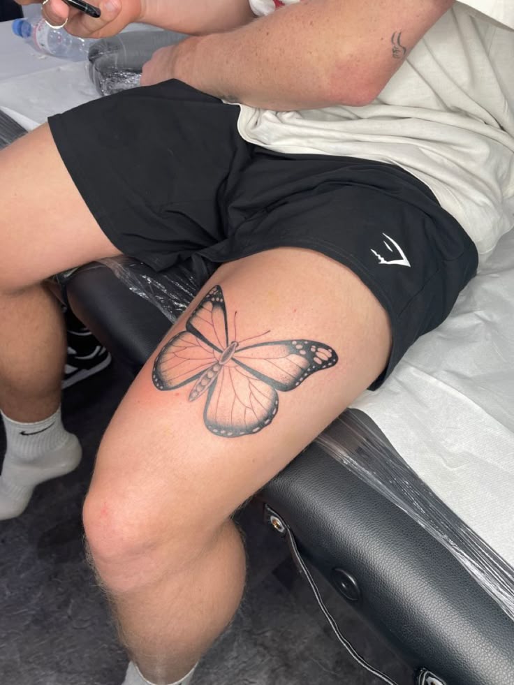 29 Leg Tattoo Ideas 2025 for Men and Women – Thigh, Calf, and Lower Leg Designs from Cybersigilism
