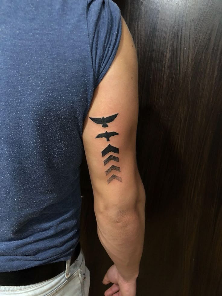 28 Arrow Tattoo Ideas 2025 for Women &#038; Men – Meaningful Designs &#038; Friendship Tattoos