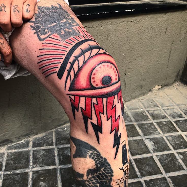 29 Unique Knee Tattoo Ideas 2025: Traditional, Japanese, Gothic, Flower, Skull on Moth, Symmetrical Designs