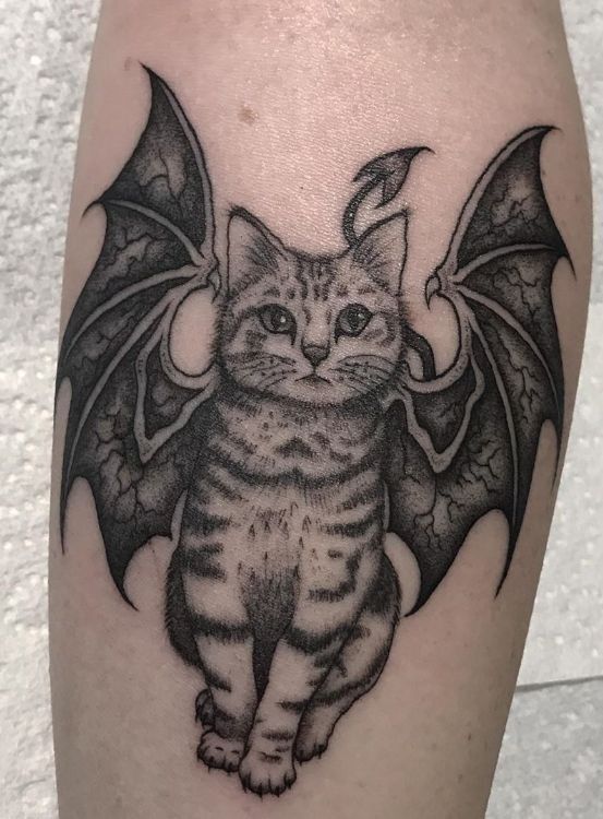 Bat Tattoo 25 Ideas in 2025 – A Collection of Stencil, Gothic, Old School, and Simple Arm and Chest Tattoos