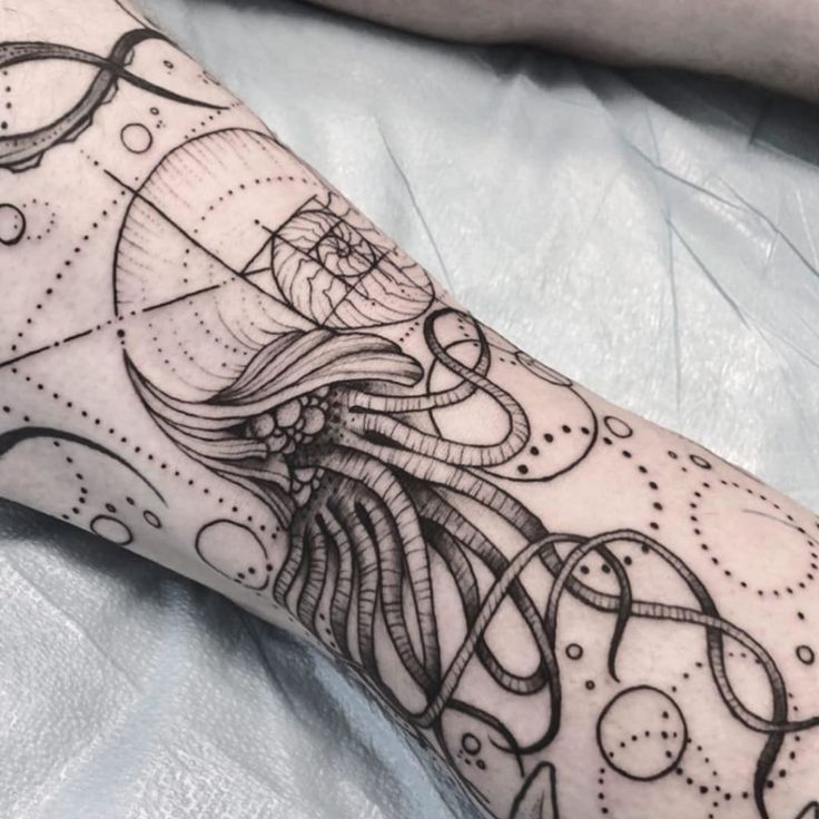 27 Octopus Tattoo Ideas 2025 for Men &#038; Women – Realistic, Sleeve, Leg, Shoulder &#038; Tiny Octopus Designs