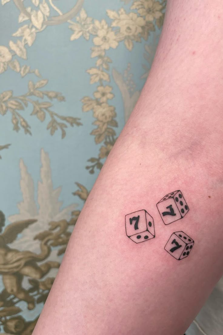 26 Best 777 Tattoo Ideas 2025 for Men and Women – Finger Placement Meaning &#038; Inspiration