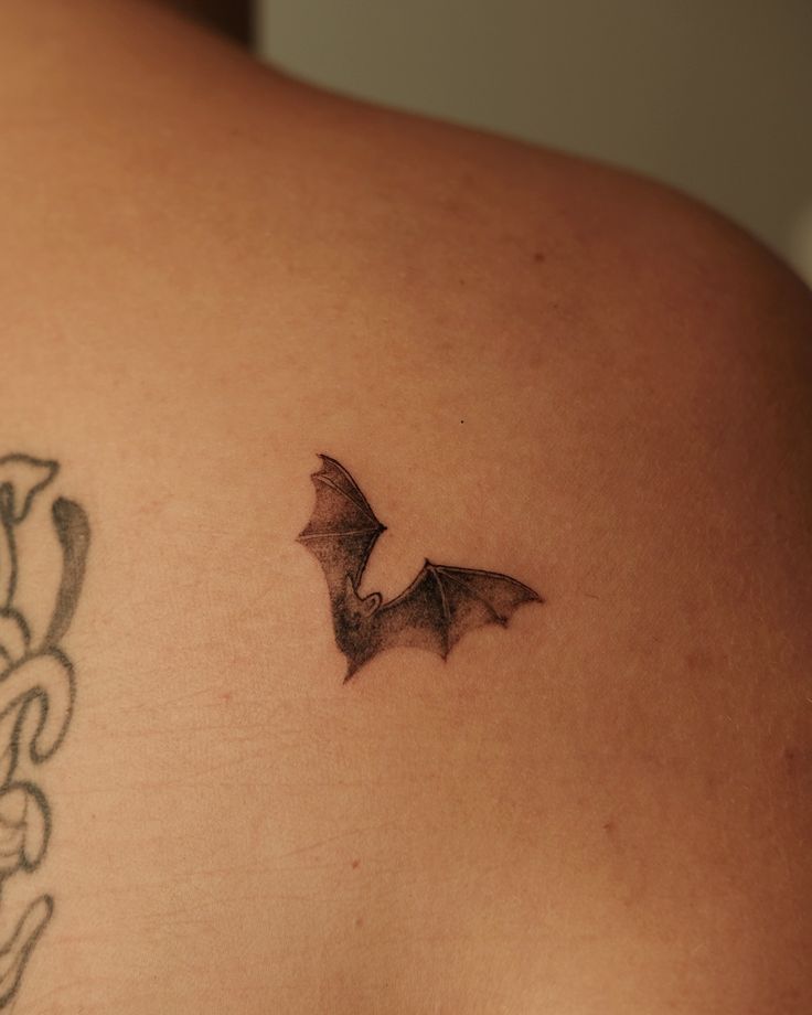 Bat Tattoo 25 Ideas in 2025 – A Collection of Stencil, Gothic, Old School, and Simple Arm and Chest Tattoos