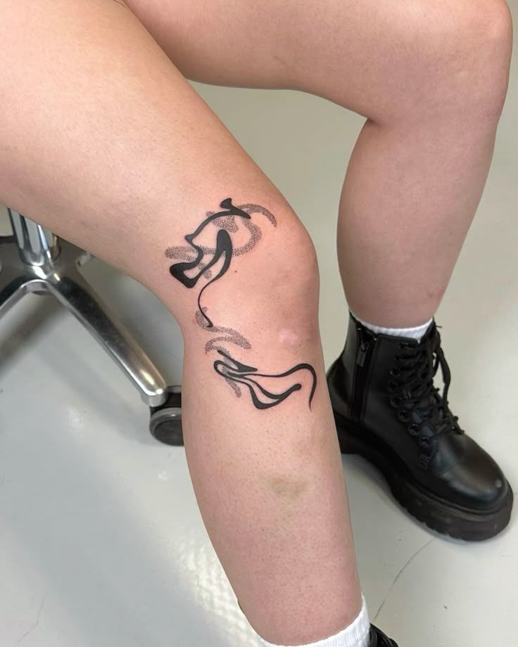 29 Unique Knee Tattoo Ideas 2025: Traditional, Japanese, Gothic, Flower, Skull on Moth, Symmetrical Designs