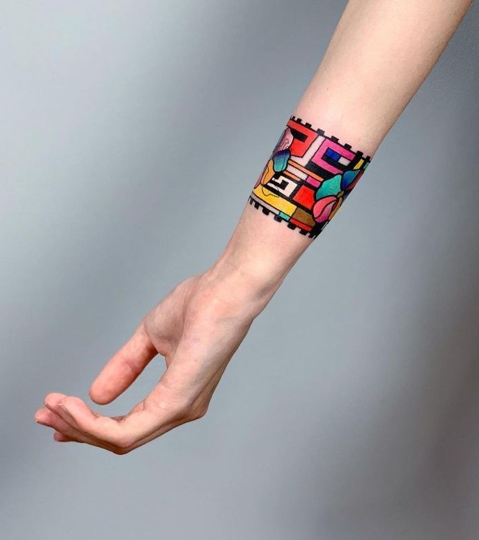 Wrist Tattoo Ideas 2025: 29 Designs for Women and Men, Fine Line, Tiny American Traditional Tattoos