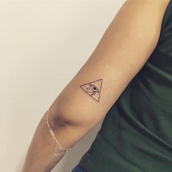 30 Eye of Horus Tattoo Ideas 2025: Design Meaning, Feminine &#038; Men Styles
