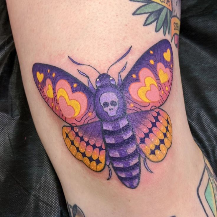 29 Unique Knee Tattoo Ideas 2025: Traditional, Japanese, Gothic, Flower, Skull on Moth, Symmetrical Designs