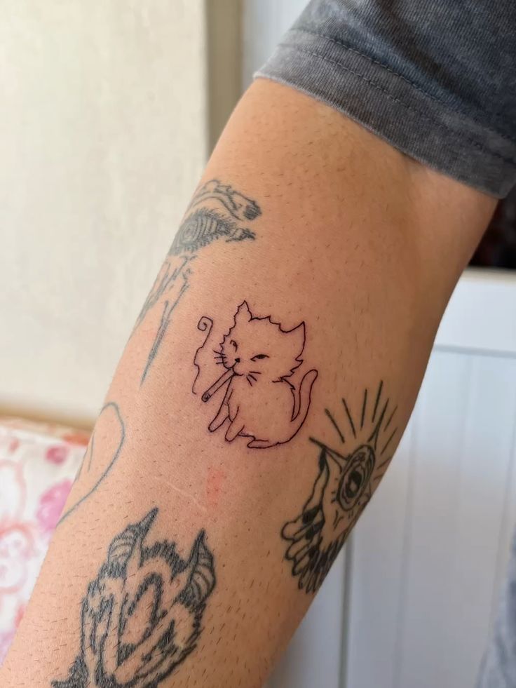Here Are 28 Cat Tattoo Ideas to Consider in 2025 for Women and Men: Minimalist, Funny, Gothic