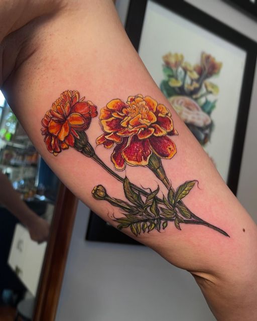 26 Marigold Tattoo Ideas 2025 for Every Style – Fineline, Realistic, Black and White, Traditional, and Color Designs