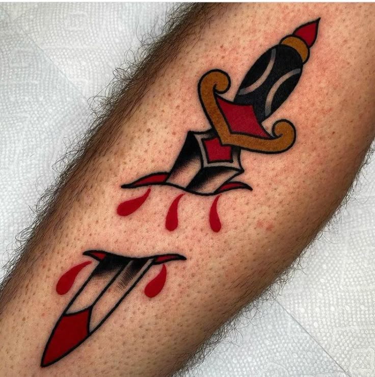 30 Dagger Tattoo Ideas 2025: Neotraditional, Fine Line, Gothic, Butterfly, Panther, Fantasy Designs