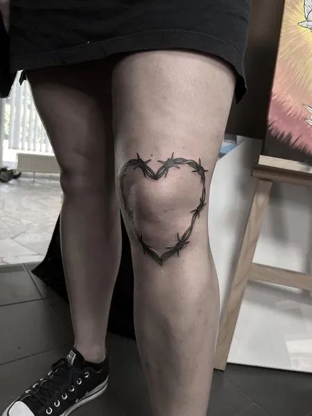 29 Unique Knee Tattoo Ideas 2025: Traditional, Japanese, Gothic, Flower, Skull on Moth, Symmetrical Designs