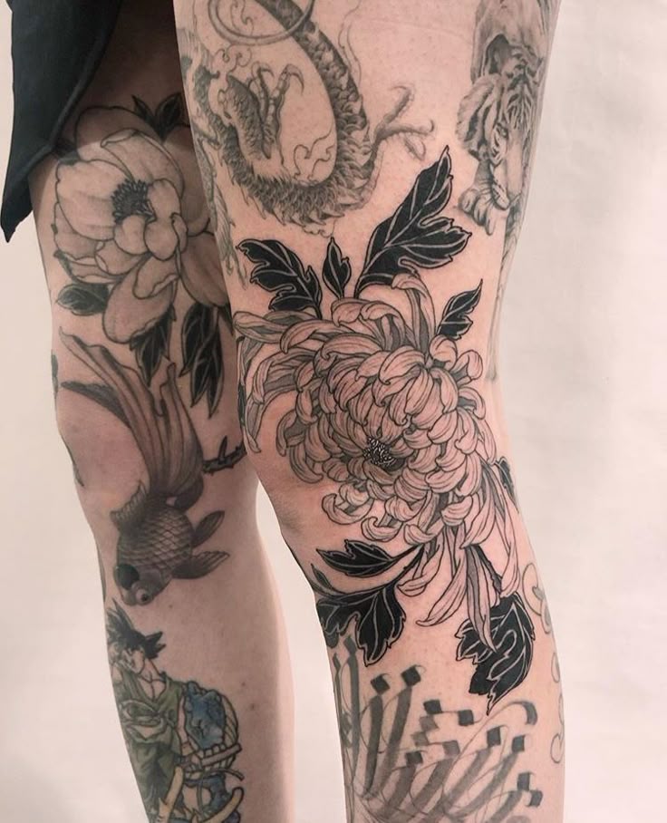 32 Chrysanthemum Tattoo Ideas 2025: Japanese Traditional, Fineline, Sleeve, Stencil, Red And Black