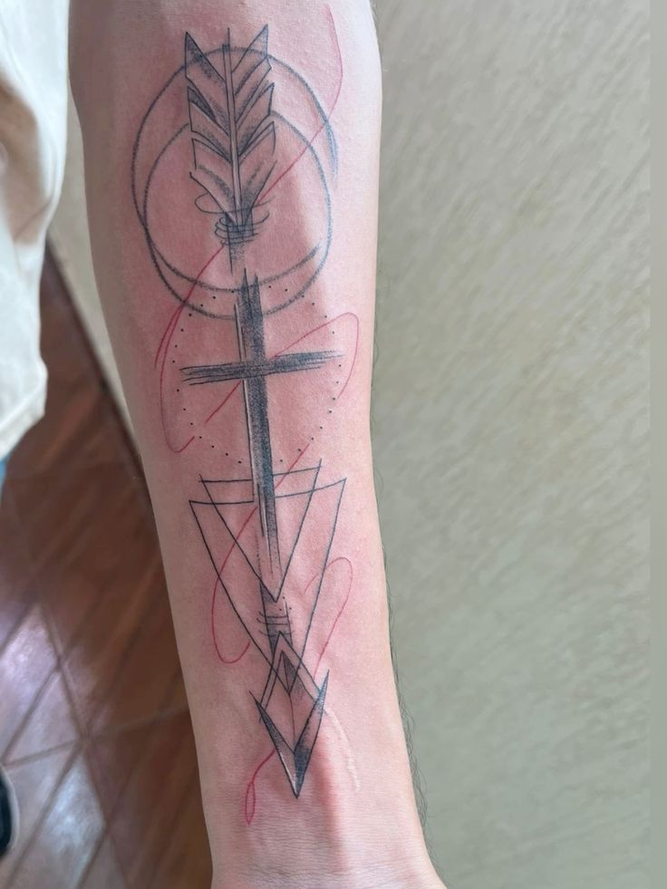 28 Arrow Tattoo Ideas 2025 for Women &#038; Men – Meaningful Designs &#038; Friendship Tattoos